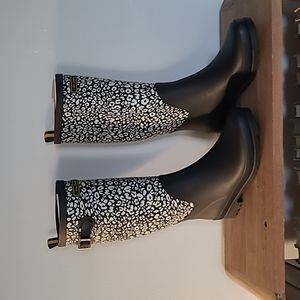 NWT Vera Bradley Rain Boots sz 7 Camocat color in original box